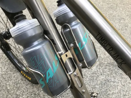 60 degree double bottle cage adaptor installed with bottles
